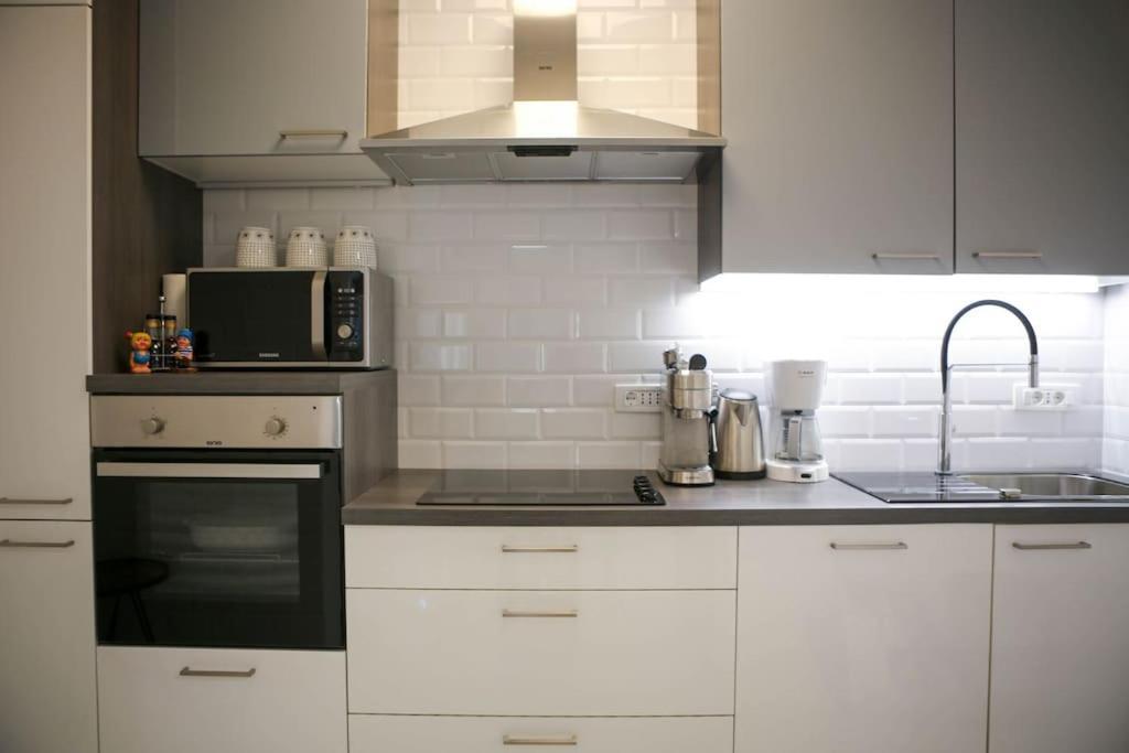 New & Luxury Apartment Tony Split Exteriör bild